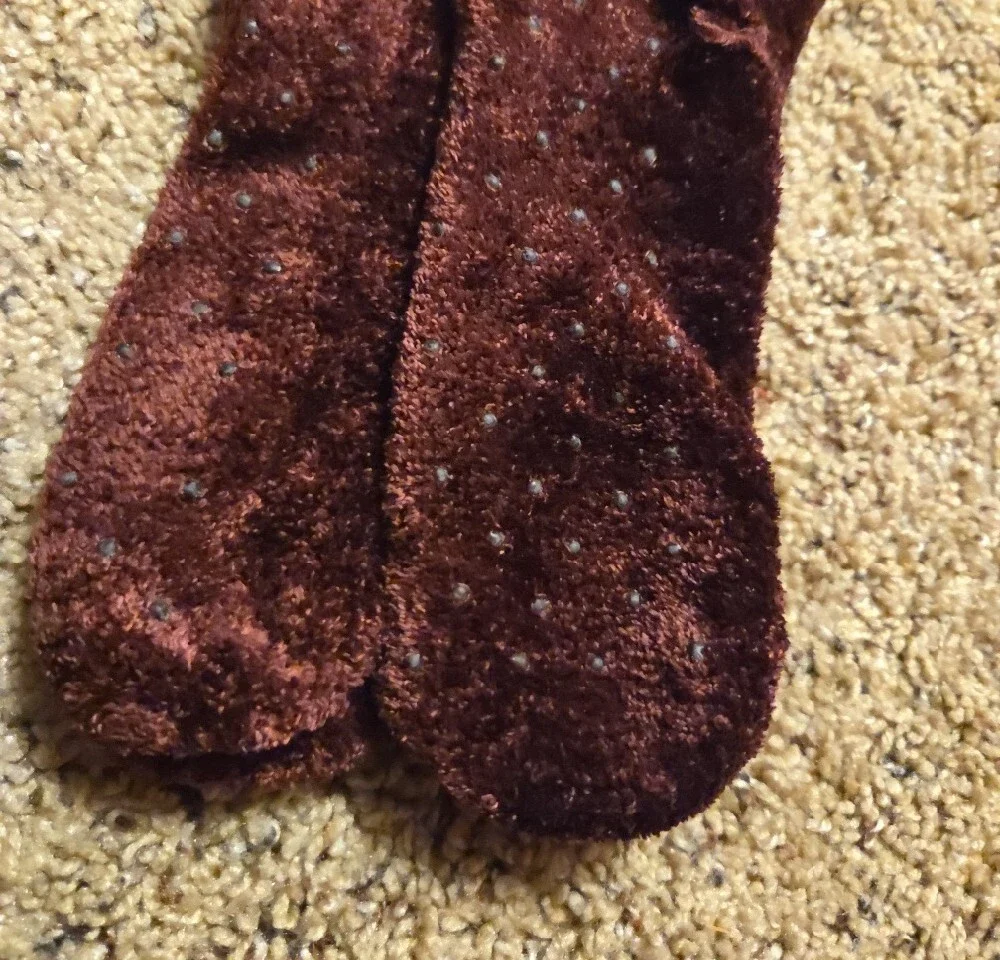 Cozy Plush Fuzzy Socks With Grips - Dark Maroon